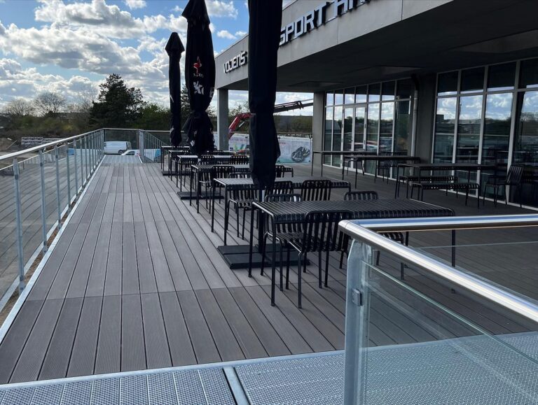 Flot udsigt fra terrassen på Vojens Motorsport Arena